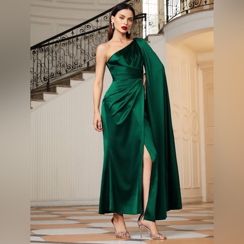 SHEIN Emerald One-Shoulder Satin Gown